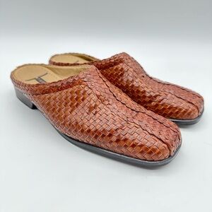 Trotters Lily Woven Leather Square Toe Mules in Rich Cognac Brown